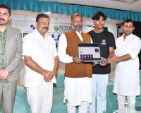 Shahjahanpur News : शाहजहांपुर के ध्रुव की डिजिटल उड़ान, ‘इनवीजिया एक्स’ किया लॉन्च