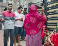Shahjahanpur News:  पुलिस के डर से भागे सराफा व्यापारी की छत से गिरकर मौत, पत्नी ने लगाए गंभीर आरोप