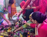  सावन का आखिरी सोमवार :  शिवालयों में आस्था के जल से हुआ भोलेनाथ का अभिषेक, गूंजा हर हर महादेव का जयघोष