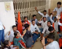 Lucknow University: आंतरिक मूल्यांकन में अनियमितता के विरोध में ABVP का प्रदर्शन, छात्रों ने उठाई जांच की मांग