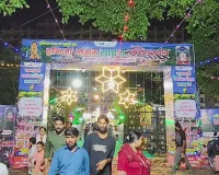 लखनऊ :  इंदिरानगर सावन महोत्सव में बड़ा हादसा, 50 फिट झूले की ट्राली टूटने से दो युवतियों की हालत गंभीर; सात घायल