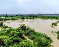 Moradabad Flood News: कोसी और व खो नदी में अतिरिक्त पानी छोड़े जाने से बढ़ा रामगंगा का जलस्तर, तटीय इलाकों में दहशत