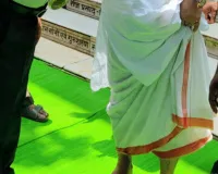 Sawan Somwar: नागेश्वरनाथ मंदिर में श्रद्धालुओं के लिए बिछाई गई मैट, फिसलन से मिलेगी राहत