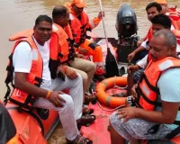 यूपी में राहत-बचाव कार्य में जुटा NDRF, रामबाग से ट्रेनों के संचालन पर ब्रेक; भदोही में 22 बाढ़ चौकियां सक्रिय