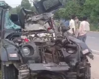 Hapur :  गंगा एक्सप्रेसवे पर बेकाबू होकर पलटी तेज रफ्तार थार, 4 युवकों की मौत ; एक घायल 