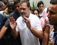 पैलेट गन मामले में राहुल गांधी का ‘धरना’! पीड़ित साहिल को लेकर संसद मार्ग थाने पहुंचे, FIR न होने पर थाने के बाहर बैठे