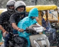 UP Weather Today:  लखनऊ में बारिश से सड़कों पर पानी ही पानी, IMD ने दी भारी बारिश की चेतावनी
