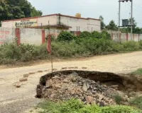 श्रावस्ती में सड़कों का हाल बेहाल: गड्ढों में तब्दील गिलौला-बिलरवा और भिनगा-परसा मार्ग, ग्रामीण परेशान