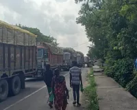 ARTO पर चालान और ट्रक की चाबी-कागजात ले जाने का आरोप, चालक ने बौद्ध परिपथ पर लगाया जाम