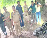 सीतापुर में पुलिस मुठभेड़: चेन स्नेचिंग के दो आरोपी पैर में गोली लगने से घायल, गिरफ्तार