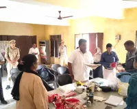 Sitapur News: औचक निरीक्षण में खुली पोल, ANM का वेतन रुका; आशा कार्यकत्री को नोटिस