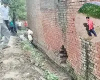 सीतापुर में परिवार सोता रहा, पीछे से सेंध लगाकर 5 लाख का माल समेट ले गए चोर