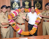 Sambhal News : विदाई पर भावुक हुए SP कृष्ण कुमार बिश्नोई, 710 दिनों का कार्यकाल पूरा करने पर DM-पुलिसकर्मियों ने दी बधाई