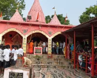  Shravasti News : विभूतिनाथ धाम में जलाभिषेक के लिए उमड़ें श्रद्धालु, सावन के अंतिम सोमवार पर उमड़ा भक्तों का सैलाब