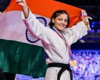 Who is Asmita Dey: 'पिता के जाने के बाद लगा खत्म हो गया सफर...', कॉमनवेल्थ गेम्स में ऐतिहासिक गोल्ड जीतकर भावुक हुईं गाजियाबाद की दरोगा 