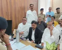  राहुल गांधी पर मुकदमे के बाद गरमाई सियासत,  यशपाल आर्य समेत कांग्रेस नेताओं ने कोतवाली पहुंच जताया विरोध