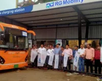  कानपुर : किदवई नगर डिपो से पहली ई-बस लखनऊ रवाना
