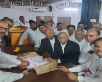 Sultanpur News : 105 साल पुराने बार एसोसिएशन की 58वीं कार्यकारिणी के लिए चुनावी घमासान तेज, 60 प्रत्याशियों ने दाखिल किए नामांकन, जानिए कब होगा मतदान
