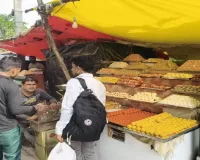 सीतापुर :  खुशियों की मिठास में मिलावटखोरी का तड़का!