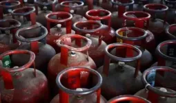 कानपुर में अवैध गैस रिफिलिंग व घरेलू सिलेंडरों के दुरुपयोग पर कार्रवाई, दो एफआईआर की संस्तुति 