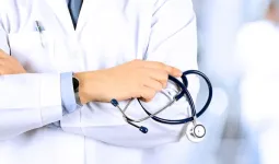 पीजीआई के डाक्टरों ने श्वास नली में फंसी मूंगफली को निकाल कर मासूम को दिया नया जीवन