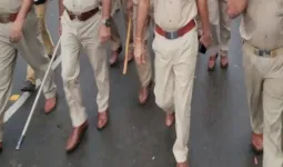 आंबेडकर जयंती पर कासगंज में शोभायात्रा के दौरान पथराव, पुलिसकर्मी घायल 