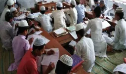 Haridwar News : मदरसों में 11 हजार छात्रों का नहीं मिला दस्तावेजी रिकॉर्ड, डीएम बोले- होगी सख्त कार्रवाई