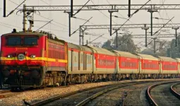  प्रयागराज में बड़ा हादसा : ट्रेन से कटकर पांच लोगों की मौत, काल बनकर दौड़ी कालका मेल