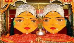  नैनीताल में माँ नयना देवी मंदिर का वीडियो वायरल,  जूते पहनकर प्रवेश प्रकरण पर उठी जांच की मांग 