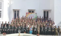 एनसीसी कैडेटों को राज्यपाल आनंदीबेन पटेल ने किया सम्मानित