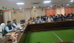 बाराबंकी : आयुष्मान कार्ड की धीमी गति पर डीएम ने जताई नाराजगी, कहा- स्वास्थ्य सेवाओं में लापरवाही बर्दाश्त नहीं 