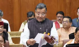 यूपी बजट सत्र : विधान परिषद में गंगा क्रूज पर घमासान, मंत्री बोले- पारदर्शिता से कोई समझौता नहीं