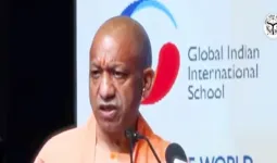CM Yogi Singapore Visit : सिंगापुर में सीएम योगी ने गिनाईं UP सरकार की उपलब्धियां, निवेशकों को दिया आमंत्रण
