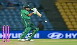 टी20 विश्व कप : फरहान की अर्धशतकीय पारी से पाकिस्तान ने इंग्लैंड को दिया चुनौतीपूर्ण लक्ष्य 