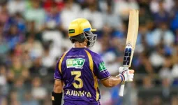 IPL 2026 : रहाणे और रघुवंशी ने जड़ा अर्धशतक, KKR ने मुंबई को दिया 221 रनों का लक्ष्य