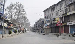 Uttrakhand : हल्द्वानी में अतिक्रमण के खिलाफ बड़ी कार्रवाई, ऊंचापुल चौराहे पर दो मकान ध्वस्त