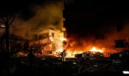 ईरान पर हवाई हमलों ने मचाई भारी तबाही : तेहरान ने इजराइल और खाड़ी देशों को बनाया निशाना