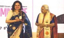 बाराबंकी : प्रो चांसलर ई. पूजा अग्रवाल को राज्यपाल ने किया सम्मानित