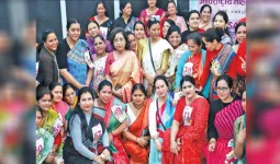 Uttrakhand: महिलाओं ने साड़ी में लगायी रेस, नारी शक्ति और सक्रियता का दिया संदेश