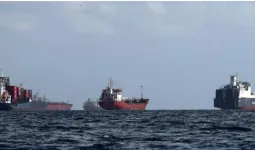 ईरान ने ओमान तेल टैंकर पर दागी मिसाइलें, 15 भारतीय क्रू मेंबर थे मौजूद, नेतन्याहू ने ईरानी जनता से की बगावत की अपील