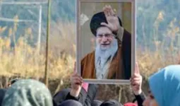 Iran-Israel War:ईरान-इराक सीमा खुलते ही सस्ते सामान, इंटरनेट और काम की तलाश में इराक पहुंचे दर्जनों ईरानी 