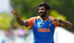 IPL से ठीक पहले BCCI ऑफिस क्यों पहुंचे बुमराह?  MI फैंस हुए परेशान