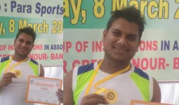 पैर गंवाने के बाद भी सपनों को नहीं छोड़ा... लखनऊ के मोनू चौरसिया अब श्रीलंका में भरेंगे पैरा क्रिकेट की उड़ान