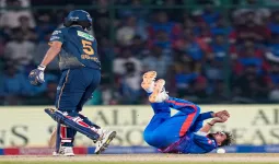 DC vs GT IPL 2026 :  बटलर, गिल और सुंदर के अर्धशतक, गुजरात टाइटंस ने बनाये चार विकेट पर 210 रन 