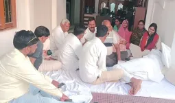 सीतापुर : 17 घंटे बाद समाप्त हुआ कांग्रेस सांसद राठौर का आमरण अनशन, प्रशासन ने मानी गलती, जानें पूरा मामला