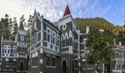 Uttrakhand: उत्तराखंड हाईकोर्ट सख्त, हल्दुचौड़ अस्पताल को 6 हफ्ते की डेडलाइन