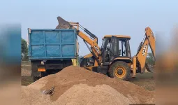 Uttrakhand: वन विभाग ने अवैध खनन कर रहे छह वाहन पकड़े