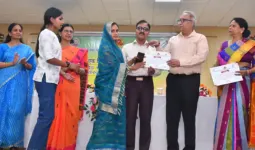 Ayodhya News: उपकार महानिदेशक ने की कृषि विश्वविद्यालय में की समीक्षा, कुलपति बोले- छोटे-छोटे प्रयास से समाज में बड़ा बदलाव संभव