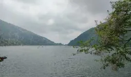 Uttrakhand: घने बादलों ने डाला सरोवर नगरी में डेरा...मौसम हुआ खुशगवार