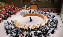 होर्मुज खुलवाने के प्रस्ताव पर बहरीन ने टाला मतदान, रूस और चीन ने लगाया वीटो; UN में वोटिंग पर रोक 